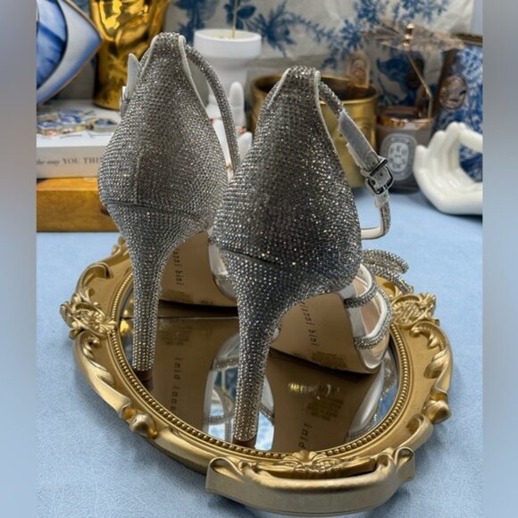 🆕 GIANNI BINI 🧿 NWOB Ezlynn Rhinestone Embellished Bow Vinyl Heel, Sz 7.5M - Picture 10 of 16